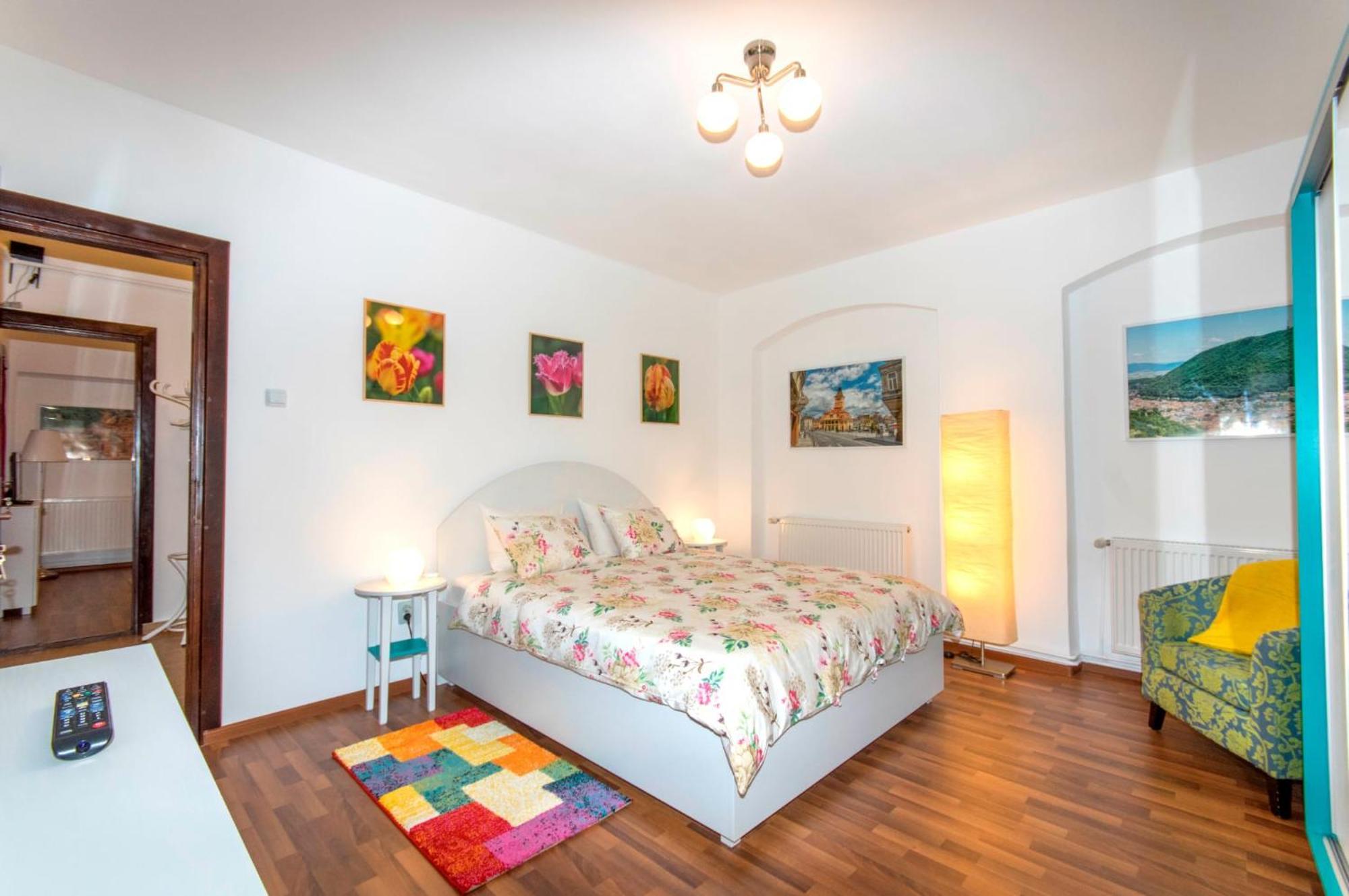 John Residence Apartment Brasov With Parking Option Exterior photo
