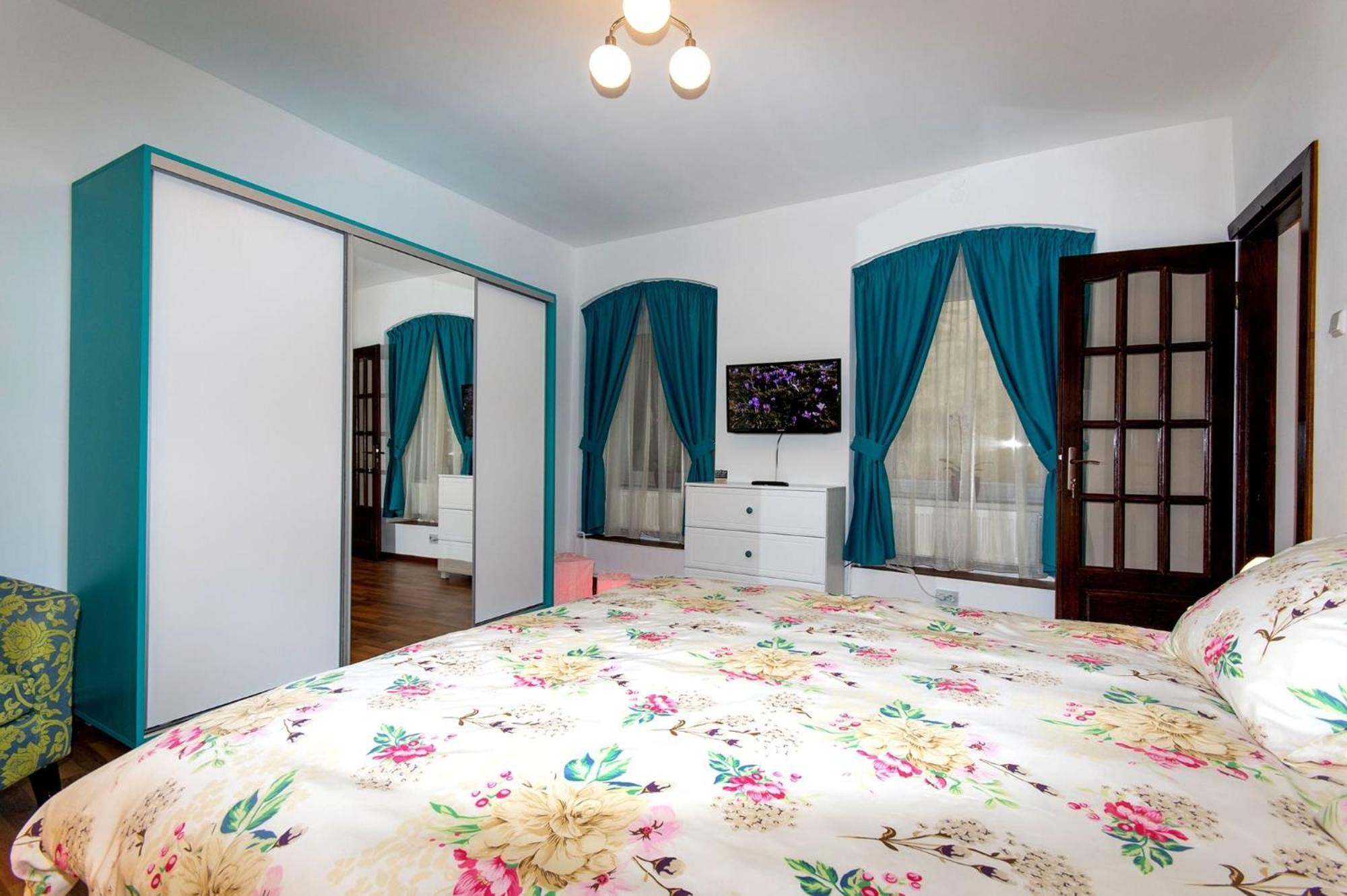 John Residence Apartment Brasov With Parking Option Exterior photo