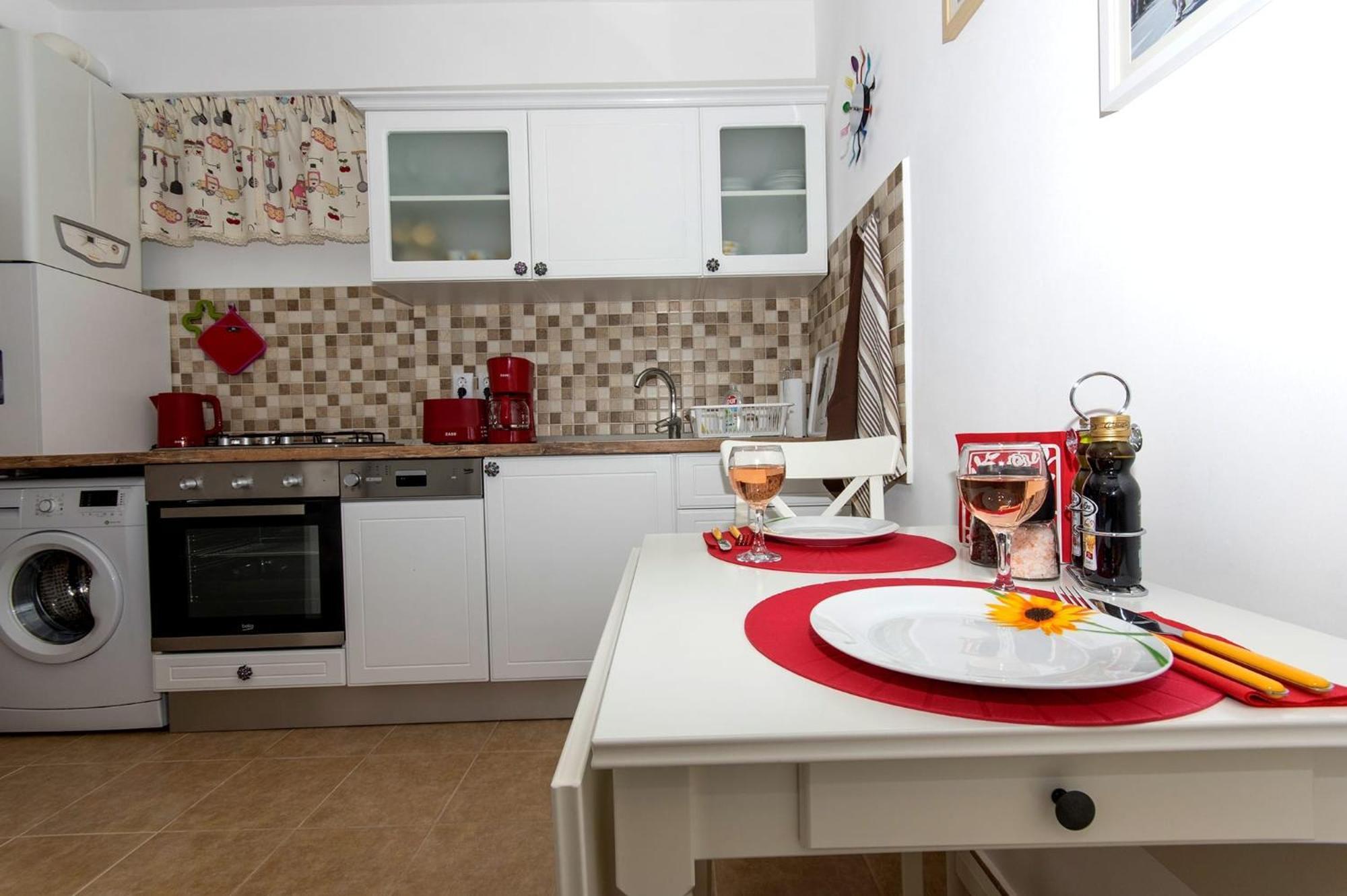 John Residence Apartment Brasov With Parking Option Exterior photo