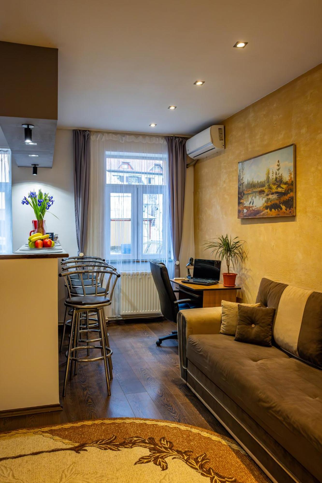 John Residence Apartment Brasov With Parking Option Exterior photo