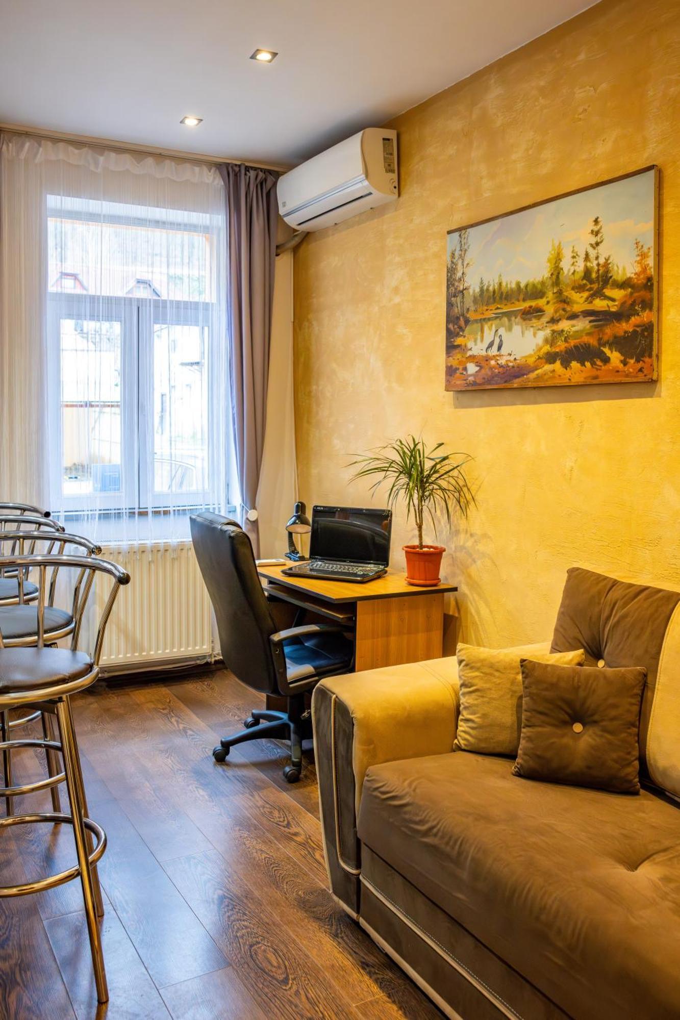 John Residence Apartment Brasov With Parking Option Exterior photo